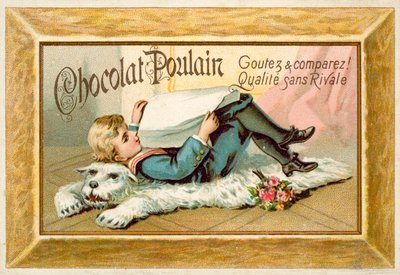 Enfant allongé sur une peau d